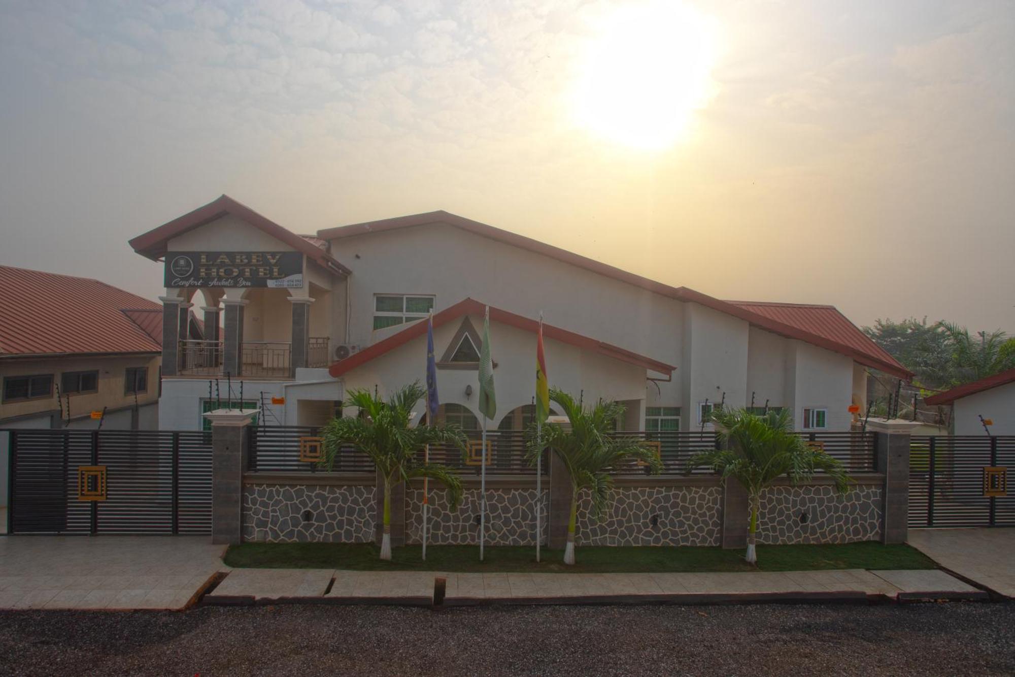 Labev Hotel Kumasi Buitenkant foto