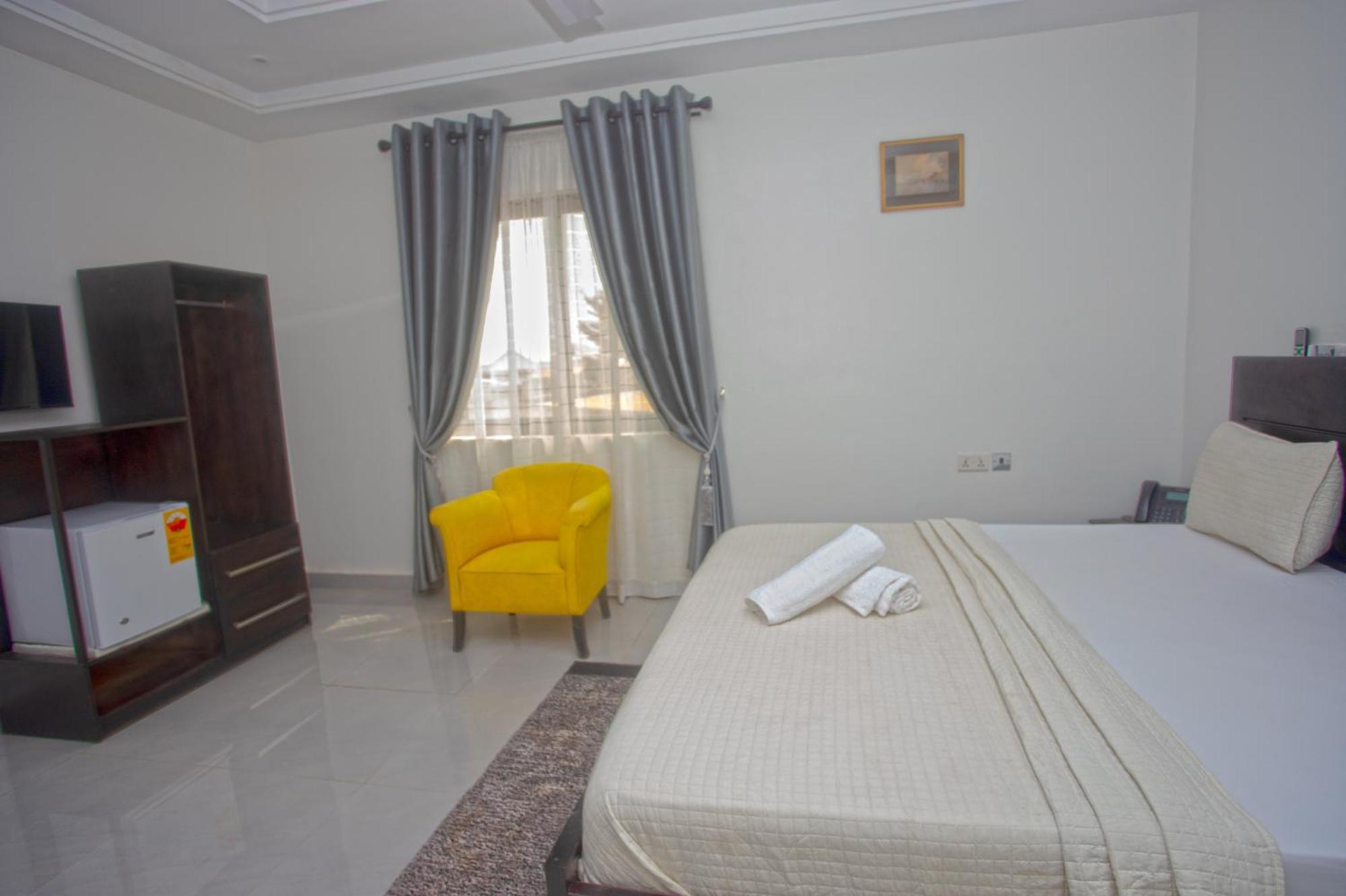 Labev Hotel Kumasi Buitenkant foto