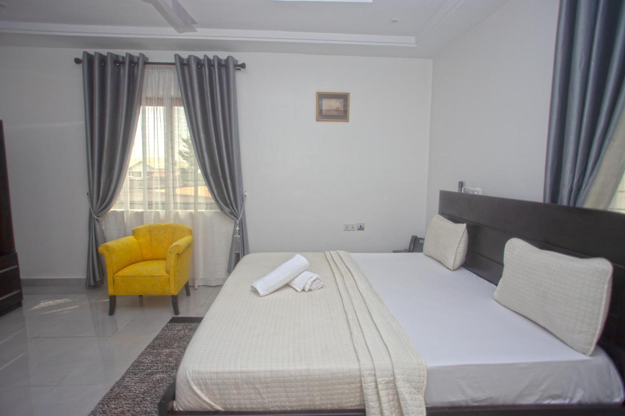 Labev Hotel Kumasi Buitenkant foto